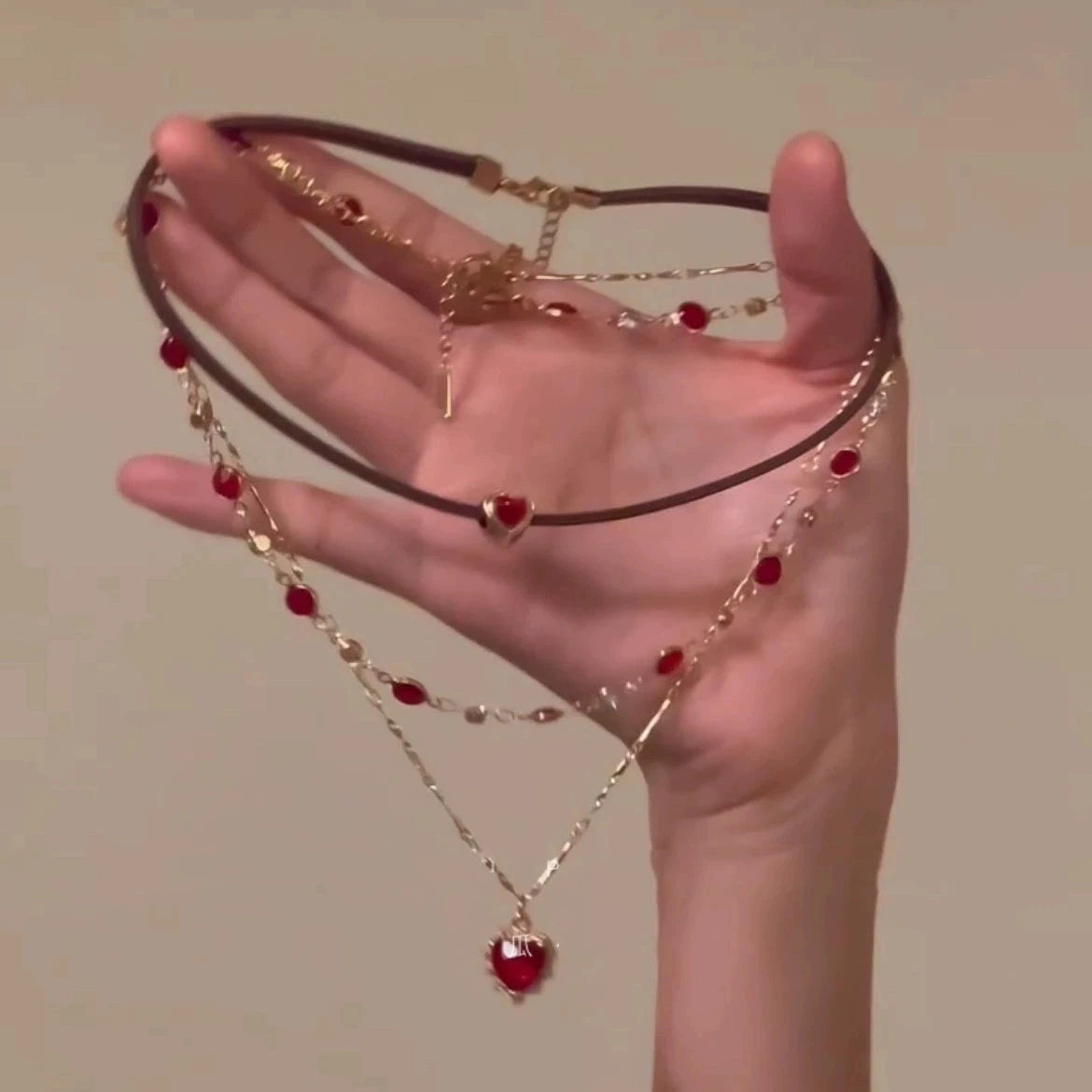 Gothic Multi Layer Red Peach Heart Choker Clavicle Chain Necklace for Women Girls Aesthetic Red Crystal Y2K Jewelry