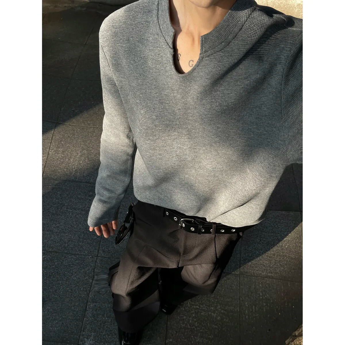 Mens Slim Fit Long Sleeve V-Neck T-Shirt Solid Color Spring  Casual Basic Top  Plain Tee Shirt Breathable Comfort Stretch Soft