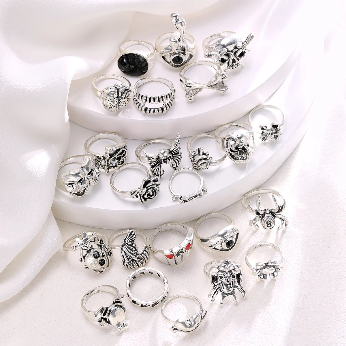 24 Pcs Gothic Skeleton Unisex Ring Set Punk Grunge Butterfly Frog Woman Man Jewelry Hip Hop Party Street Ring Accessories Gift