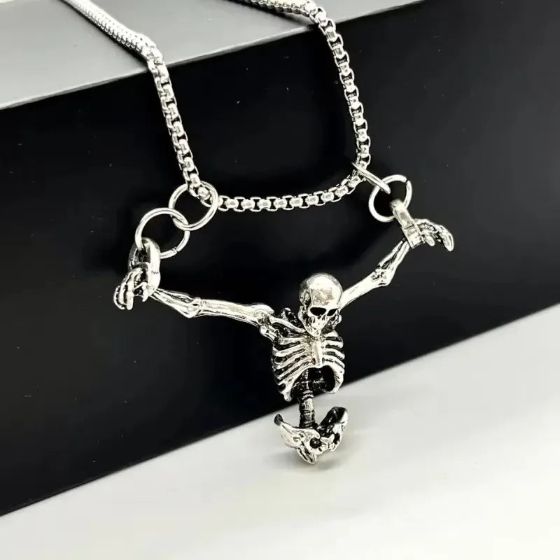 Punk Style Punished Man Skull Pendant Necklace Men Vintage Creative Hip Hop Personalized Necklace Party Jewelry Accessories