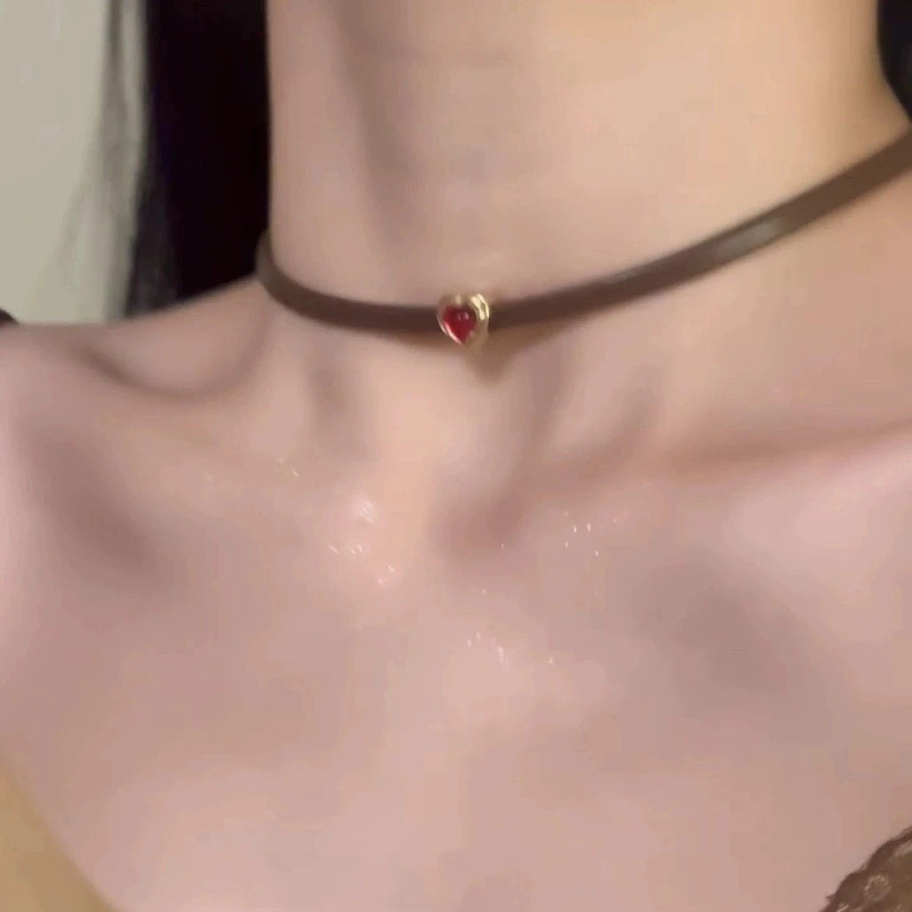 Gothic Multi Layer Red Peach Heart Choker Clavicle Chain Necklace for Women Girls Aesthetic Red Crystal Y2K Jewelry